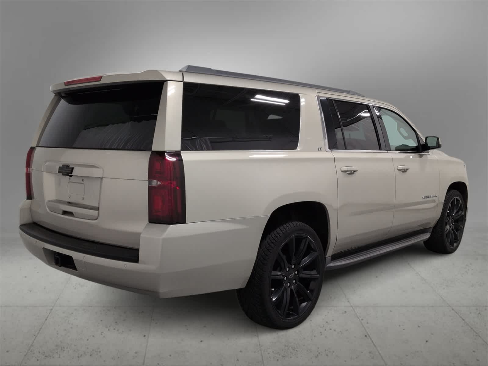 Thumbnail: 2015 Chevrolet Suburban - 8