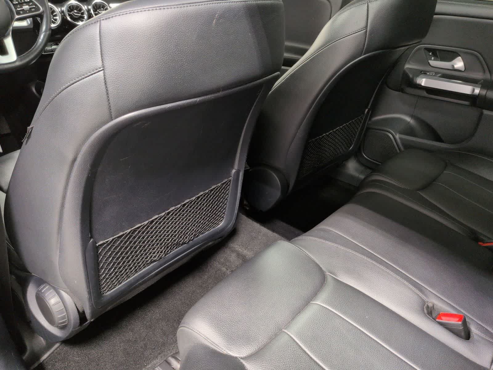 Thumbnail: 2022 Mercedes-Benz GLB - 19