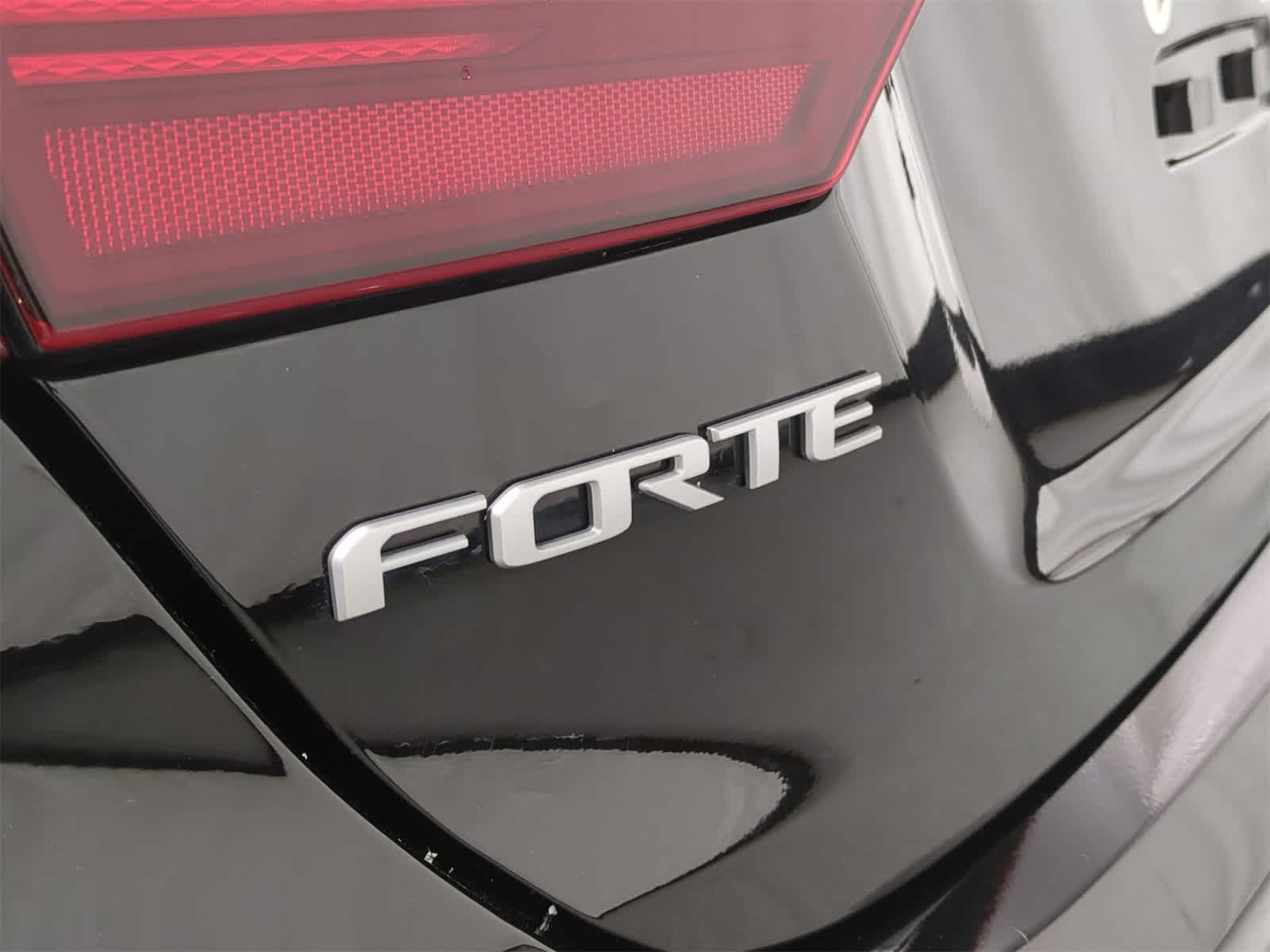 Thumbnail: 2022 Kia Forte - 13