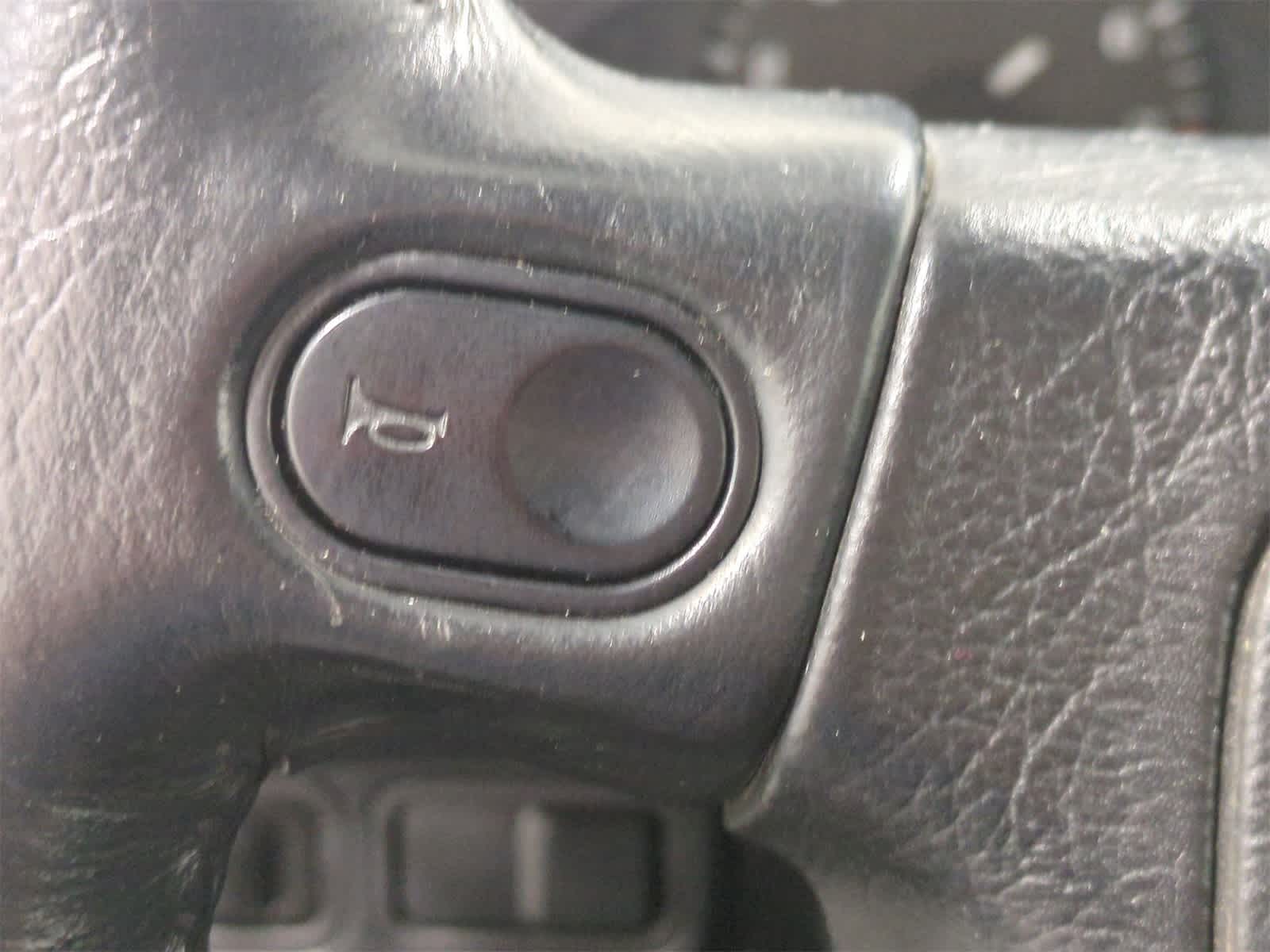 Thumbnail: 1997 Mazda MX-5 Miata - 18