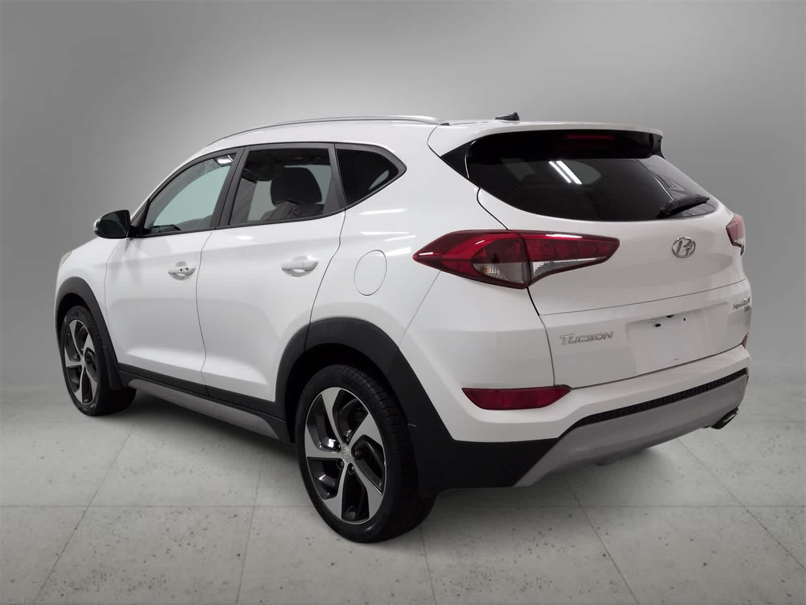 Thumbnail: 2017 Hyundai Tucson - 6