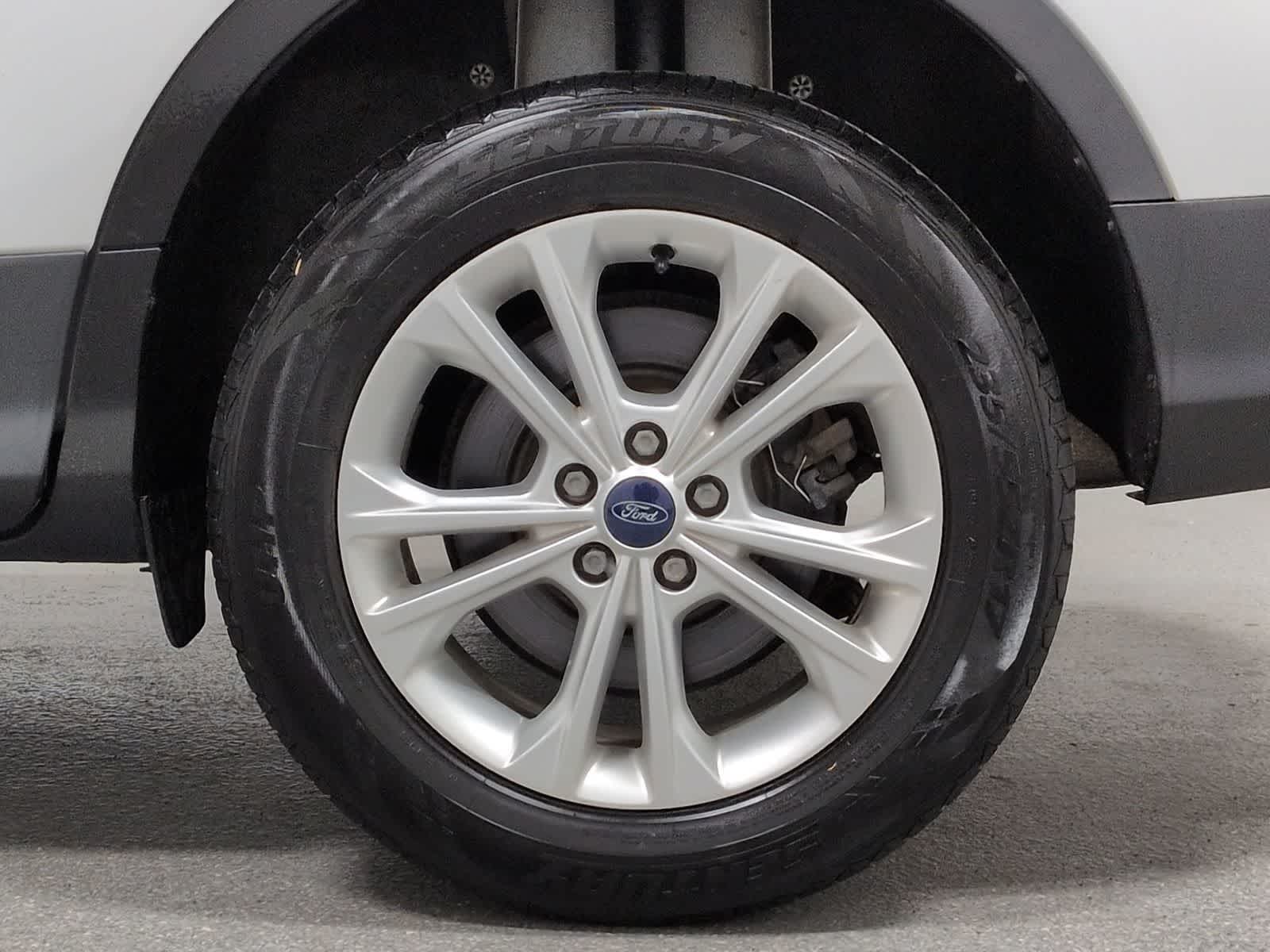 Thumbnail: 2017 Ford Escape - 14