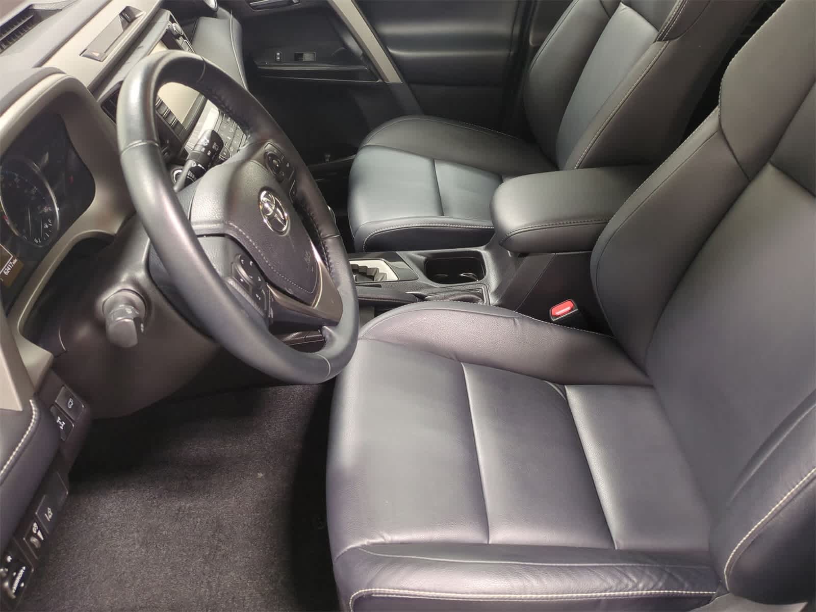 Thumbnail: 2017 Toyota RAV4 - 17