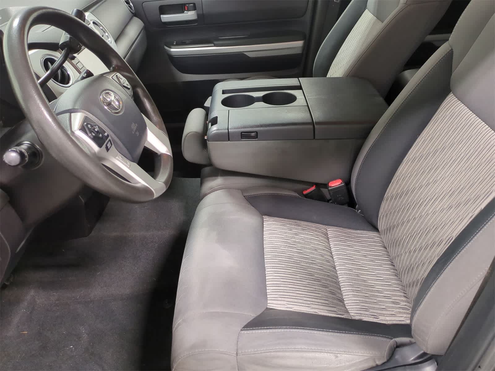 2016 Toyota Tundra SR5 17