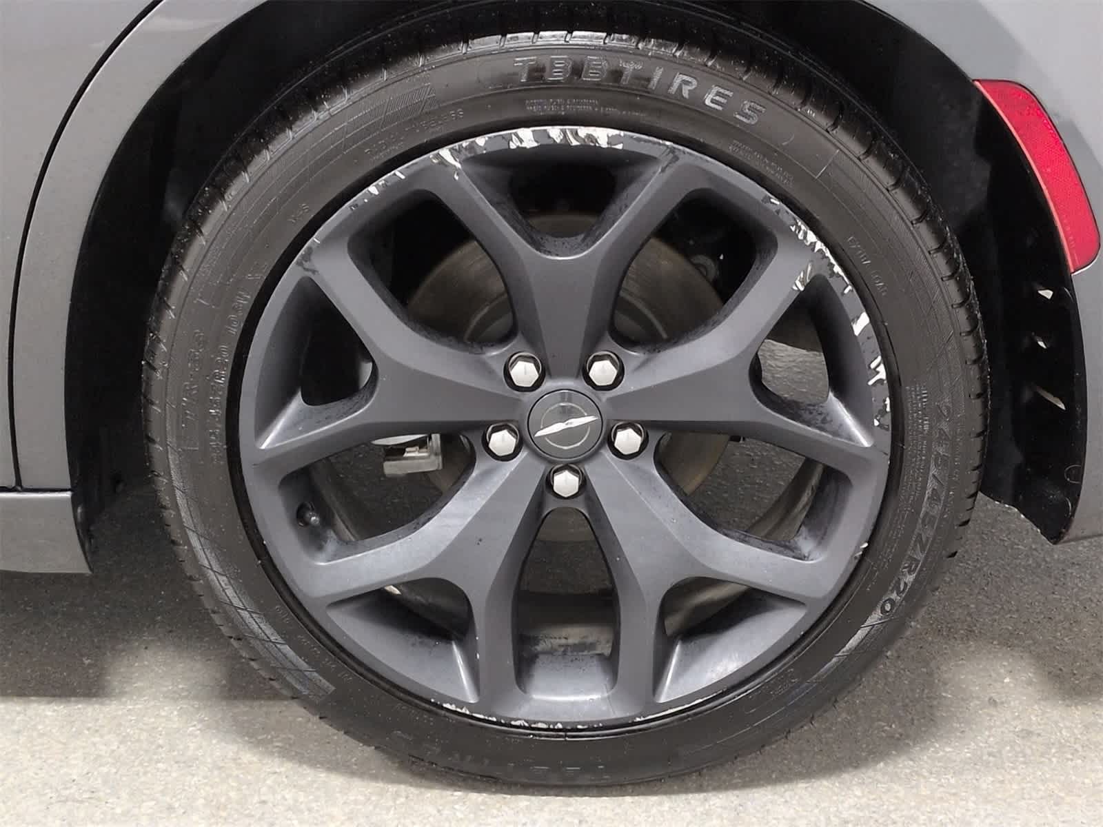 Thumbnail: 2022 Chrysler 300 - 14