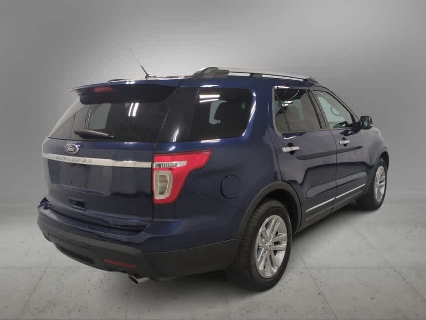 Thumbnail: 2012 Ford Explorer - 8