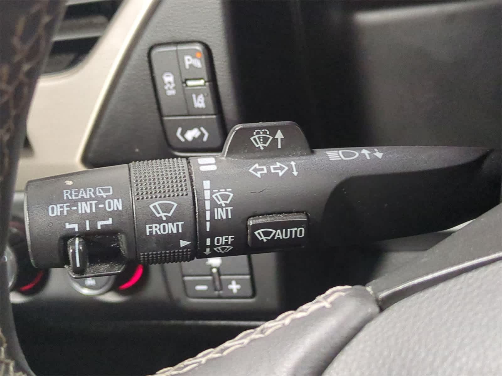 Thumbnail: 2015 GMC Yukon - 27