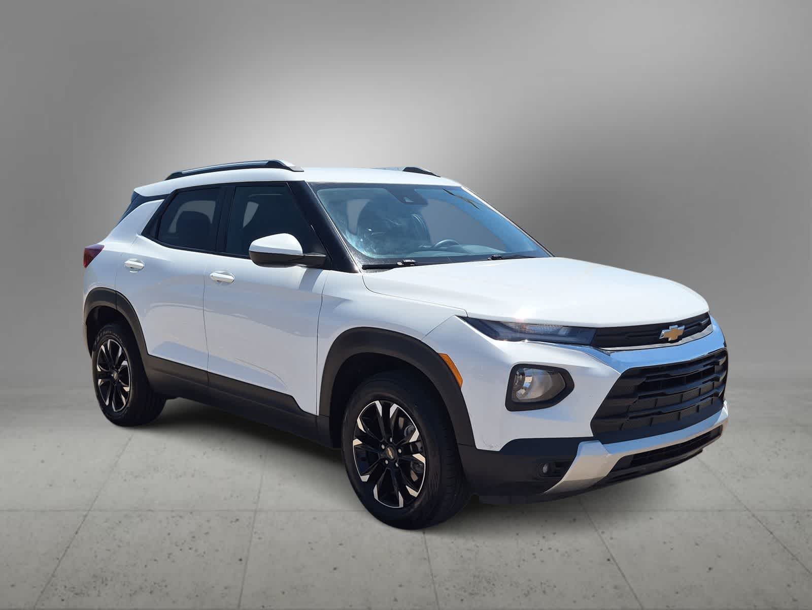 Thumbnail: 2023 Chevrolet TrailBlazer - 2