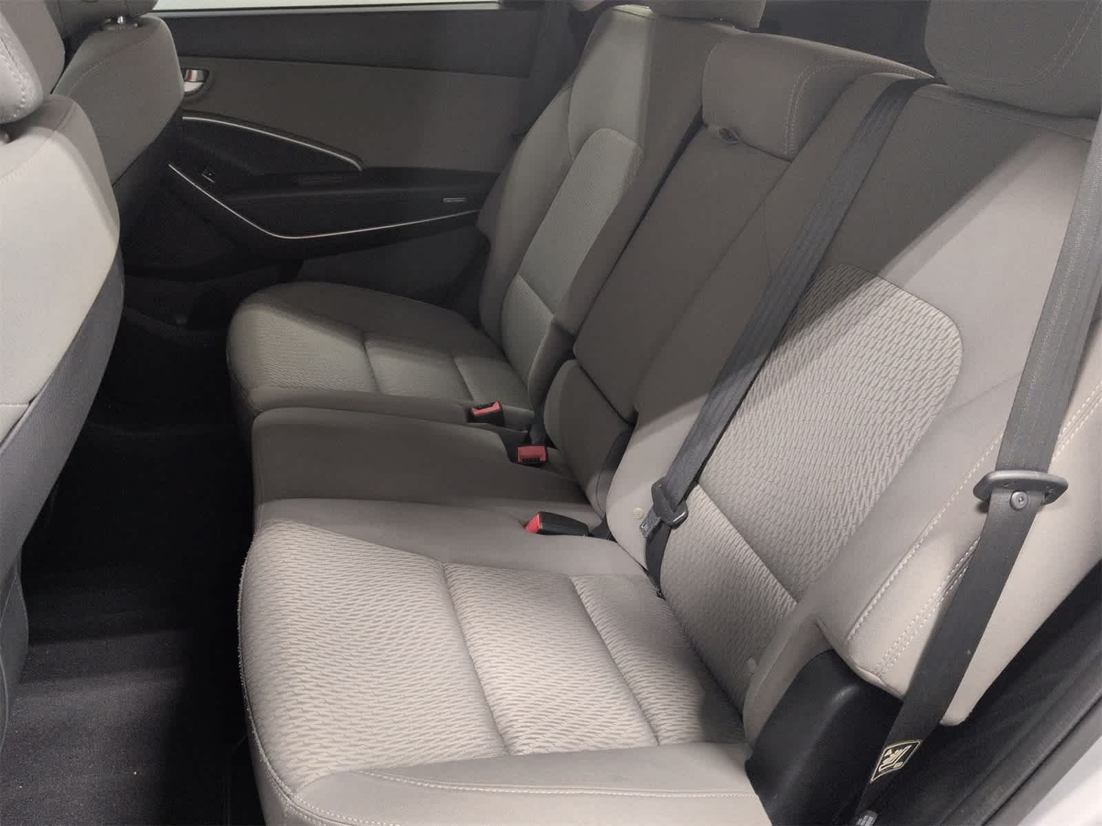 Thumbnail: 2015 Hyundai Santa Fe - 20