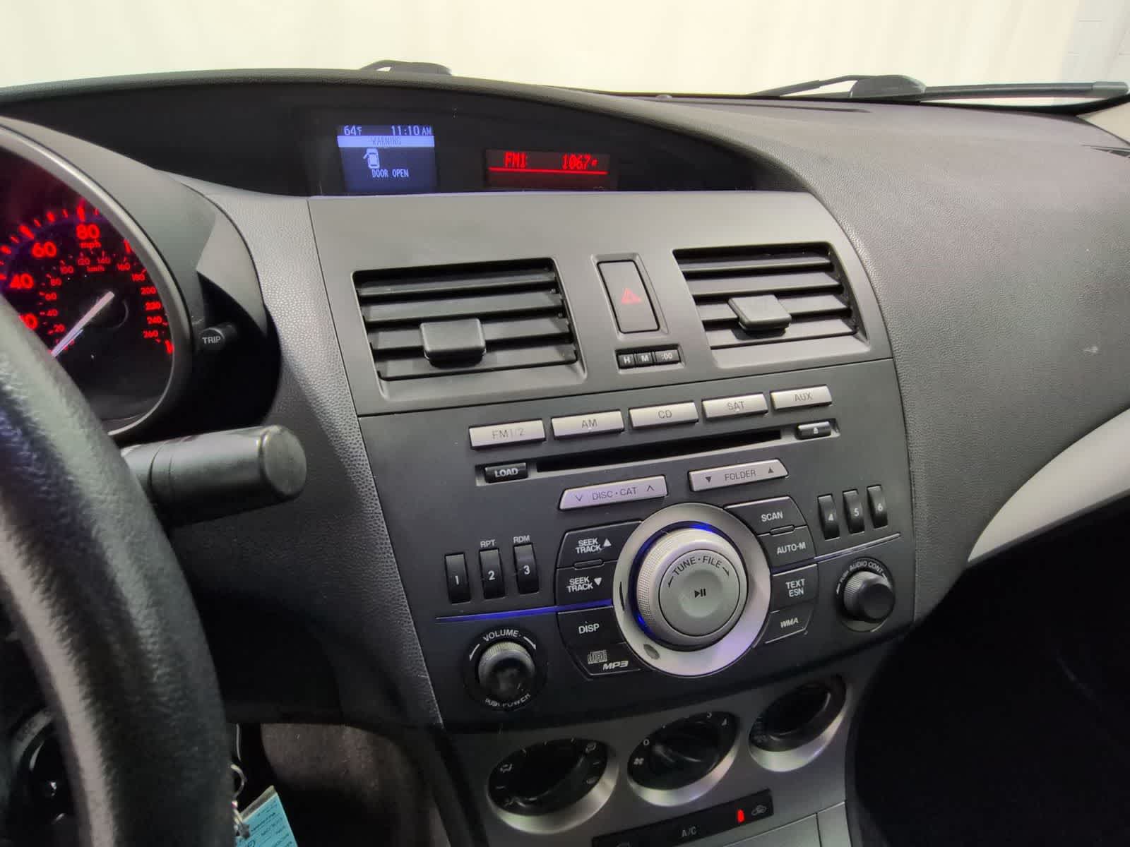 Thumbnail: 2010 Mazda Mazda3 - 28