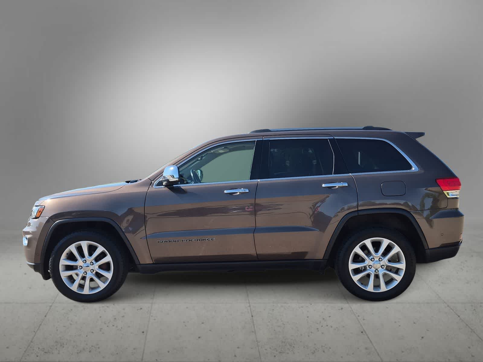 Thumbnail: 2017 Jeep Grand Cherokee - 5