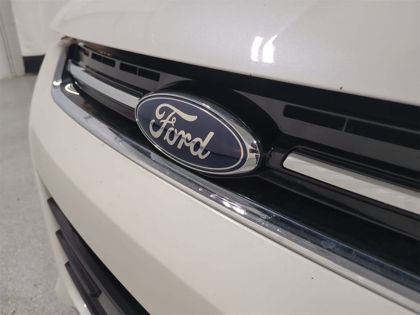 Thumbnail: 2015 Ford Escape - 12