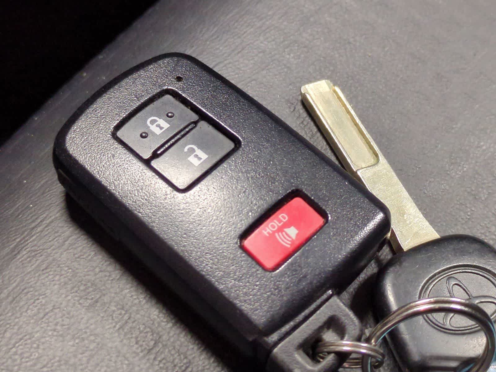 Thumbnail: 2022 Toyota Tacoma - 36