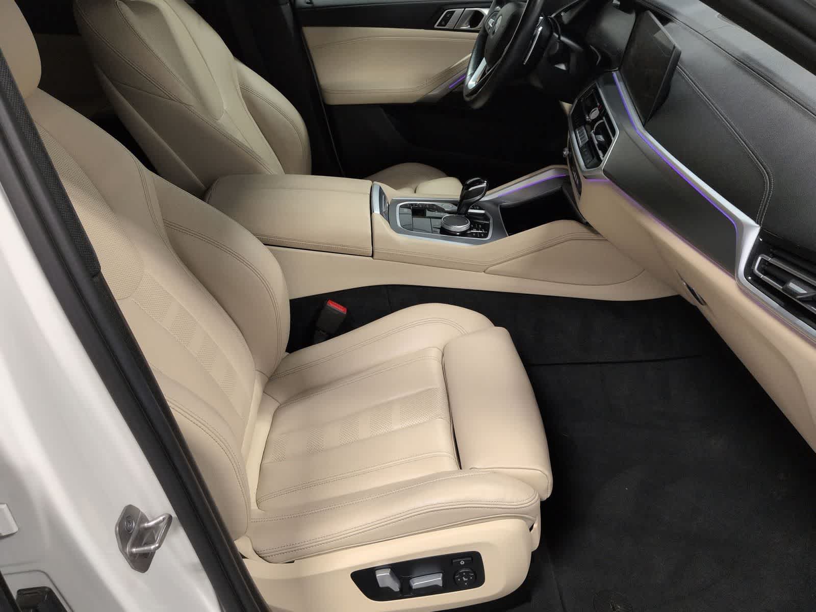 Thumbnail: 2022 BMW X6 - 23