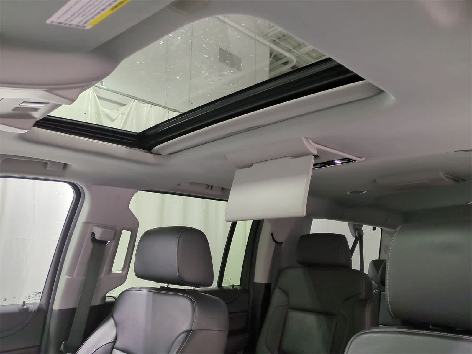 Thumbnail: 2018 Chevrolet Suburban - 19