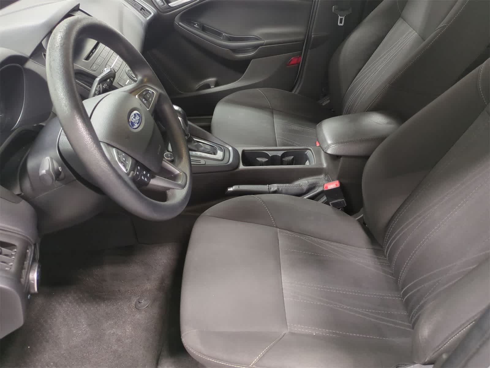 Thumbnail: 2016 Ford Focus - 17
