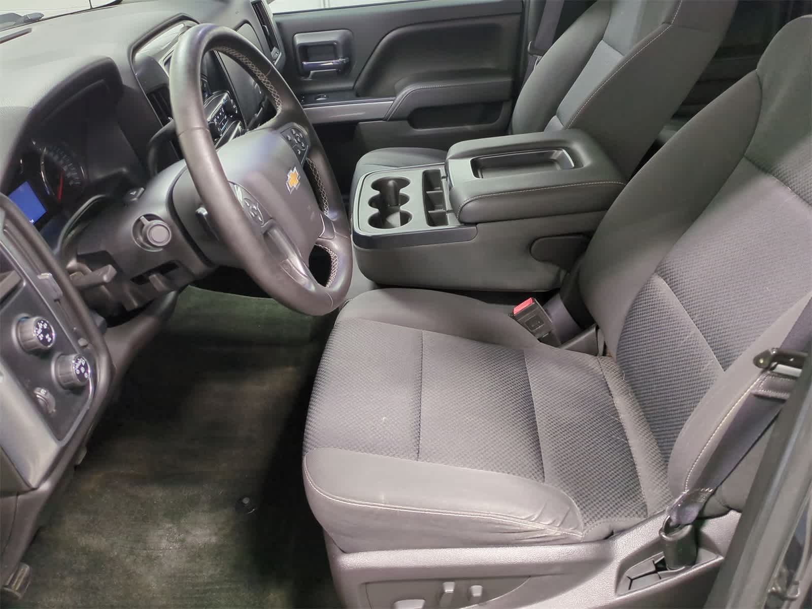 Thumbnail: 2016 Chevrolet Silverado 1500 - 17