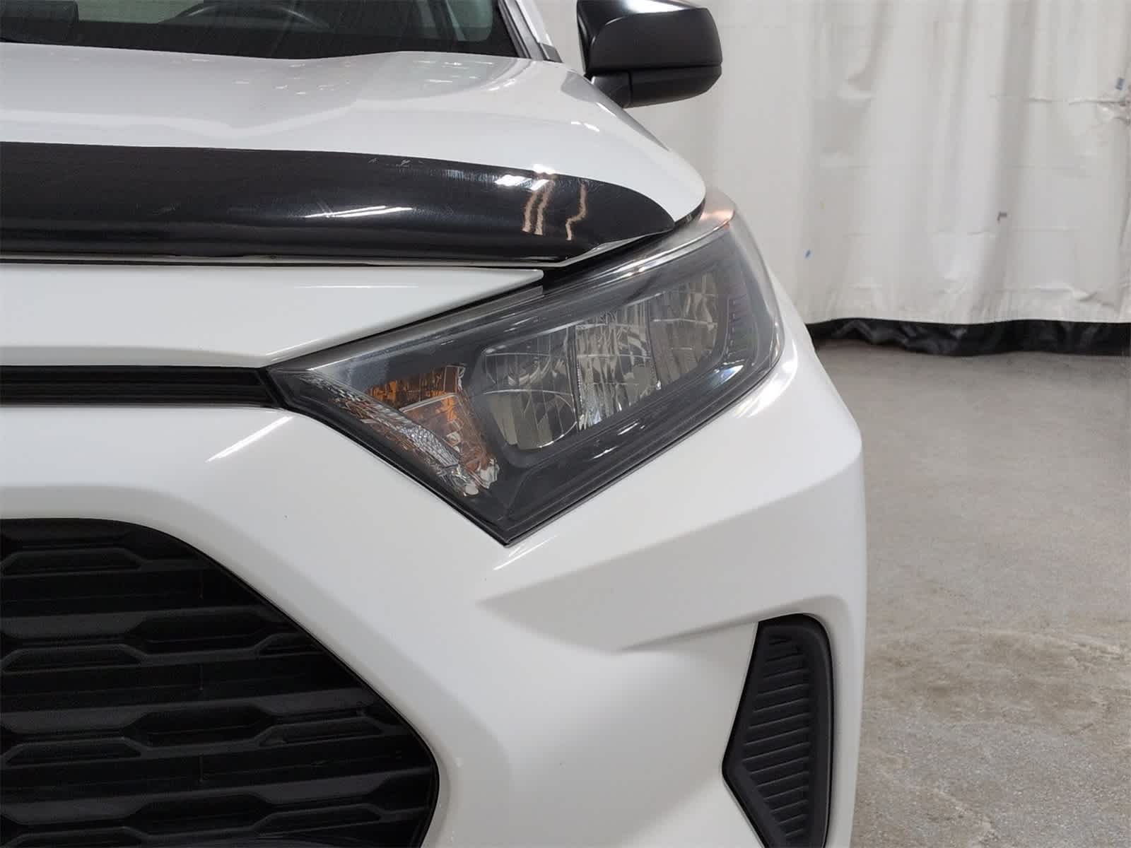 Thumbnail: 2019 Toyota RAV4 - 11