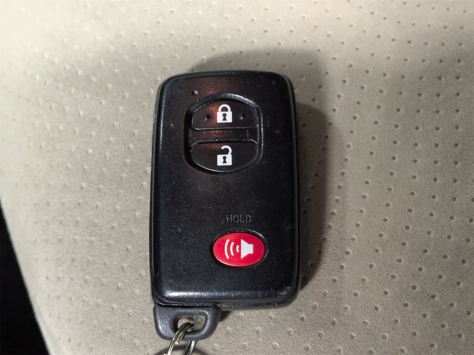 Thumbnail: 2013 Toyota Prius - 33