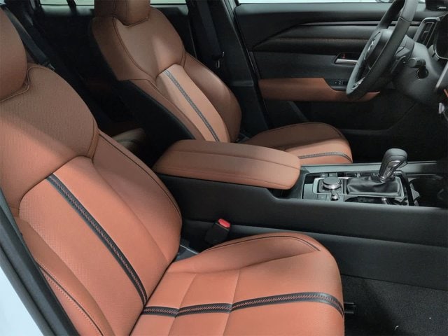 Thumbnail: 2025 Mazda CX-50 - 24