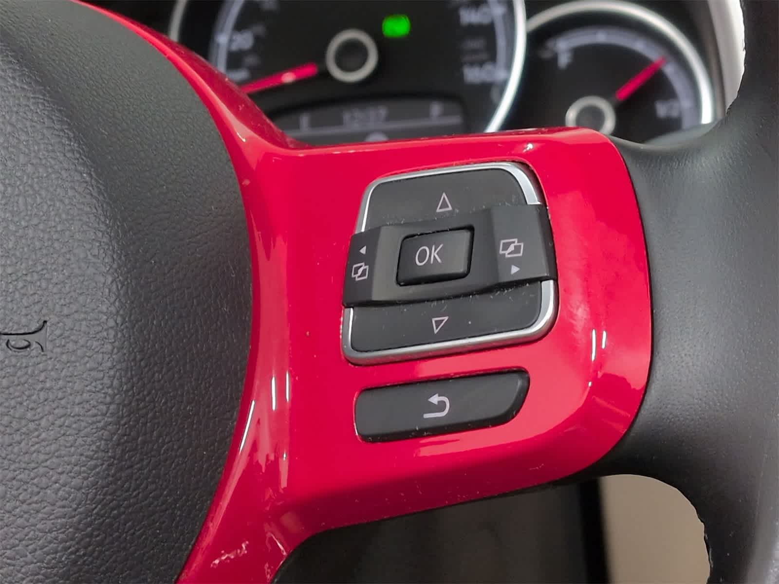 Thumbnail: 2019 Volkswagen Beetle - 25