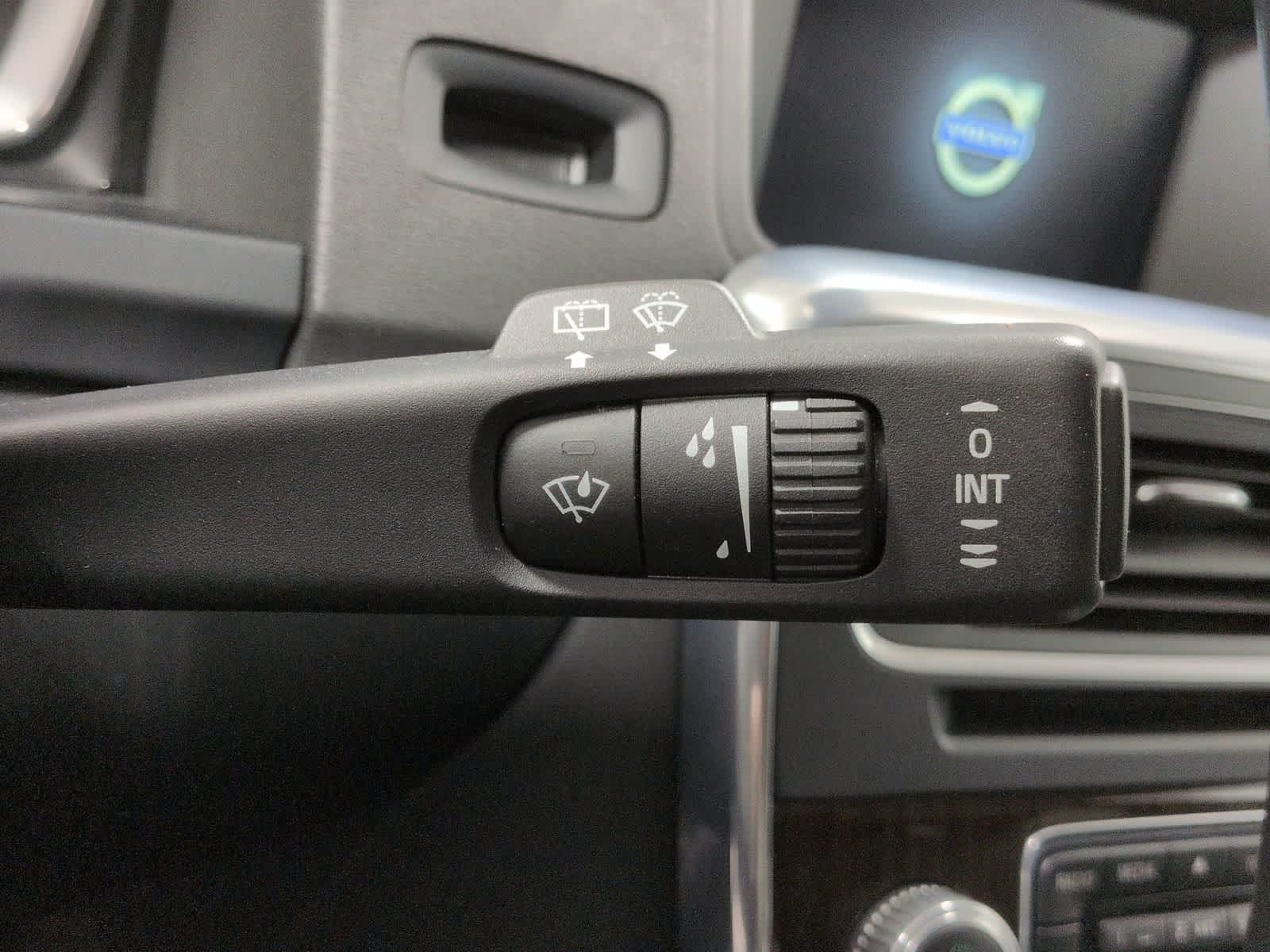 Thumbnail: 2015 Volvo S60 - 29