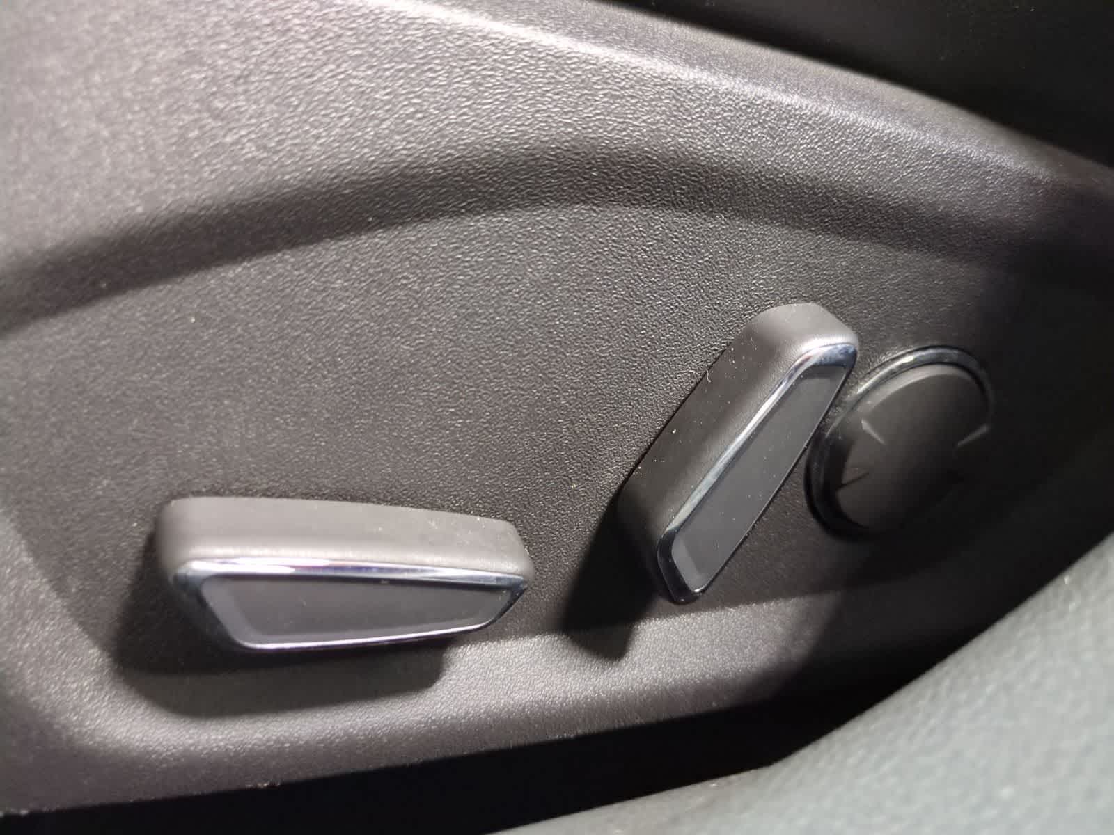 Thumbnail: 2014 Ford Fusion - 18