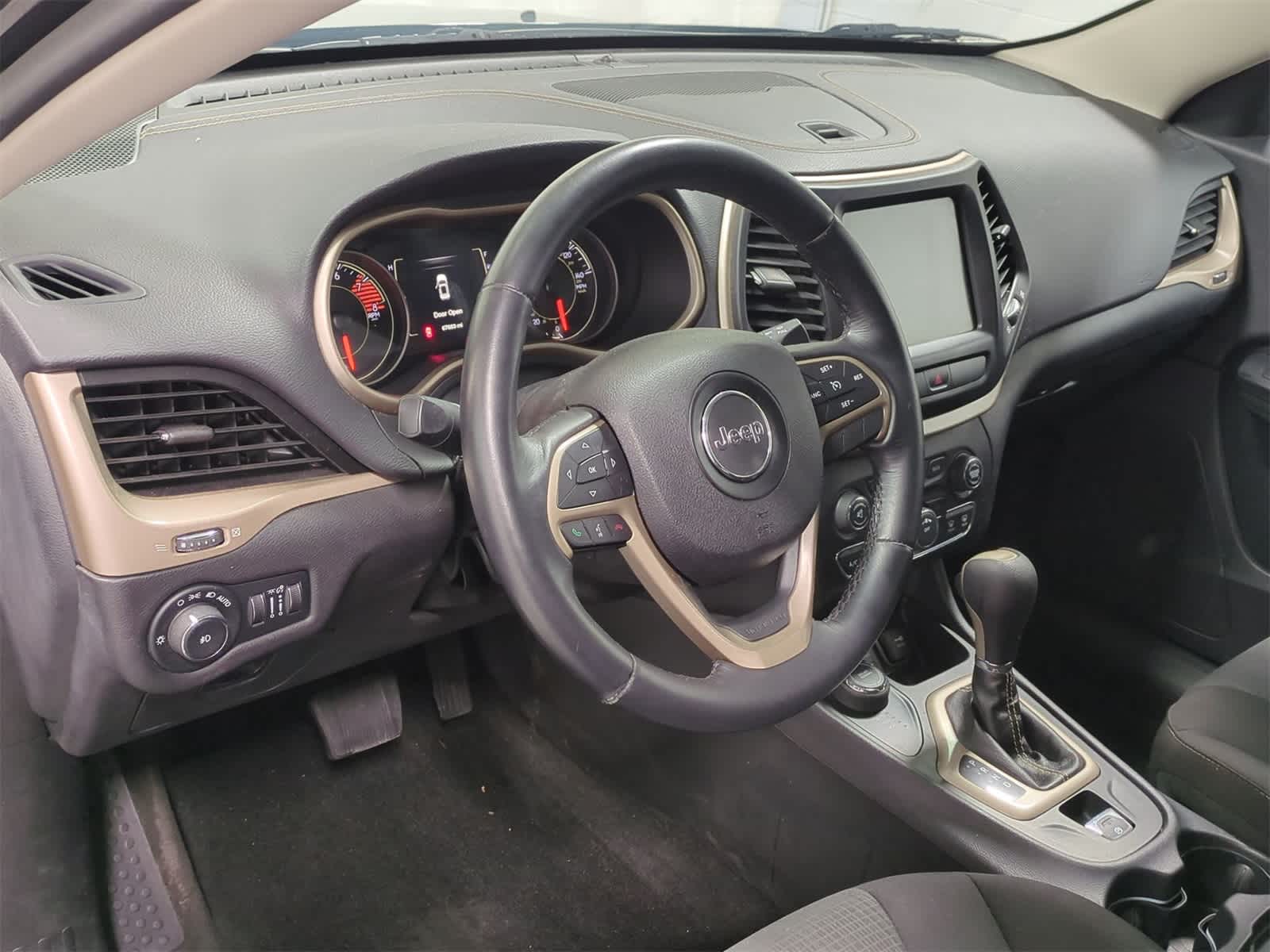 Thumbnail: 2016 Jeep Cherokee - 10