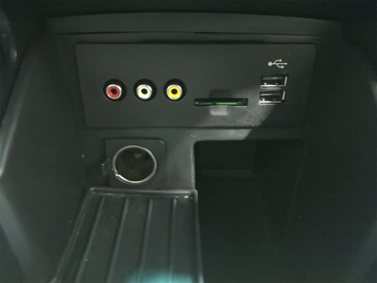 Thumbnail: 2012 Ford Explorer - 30