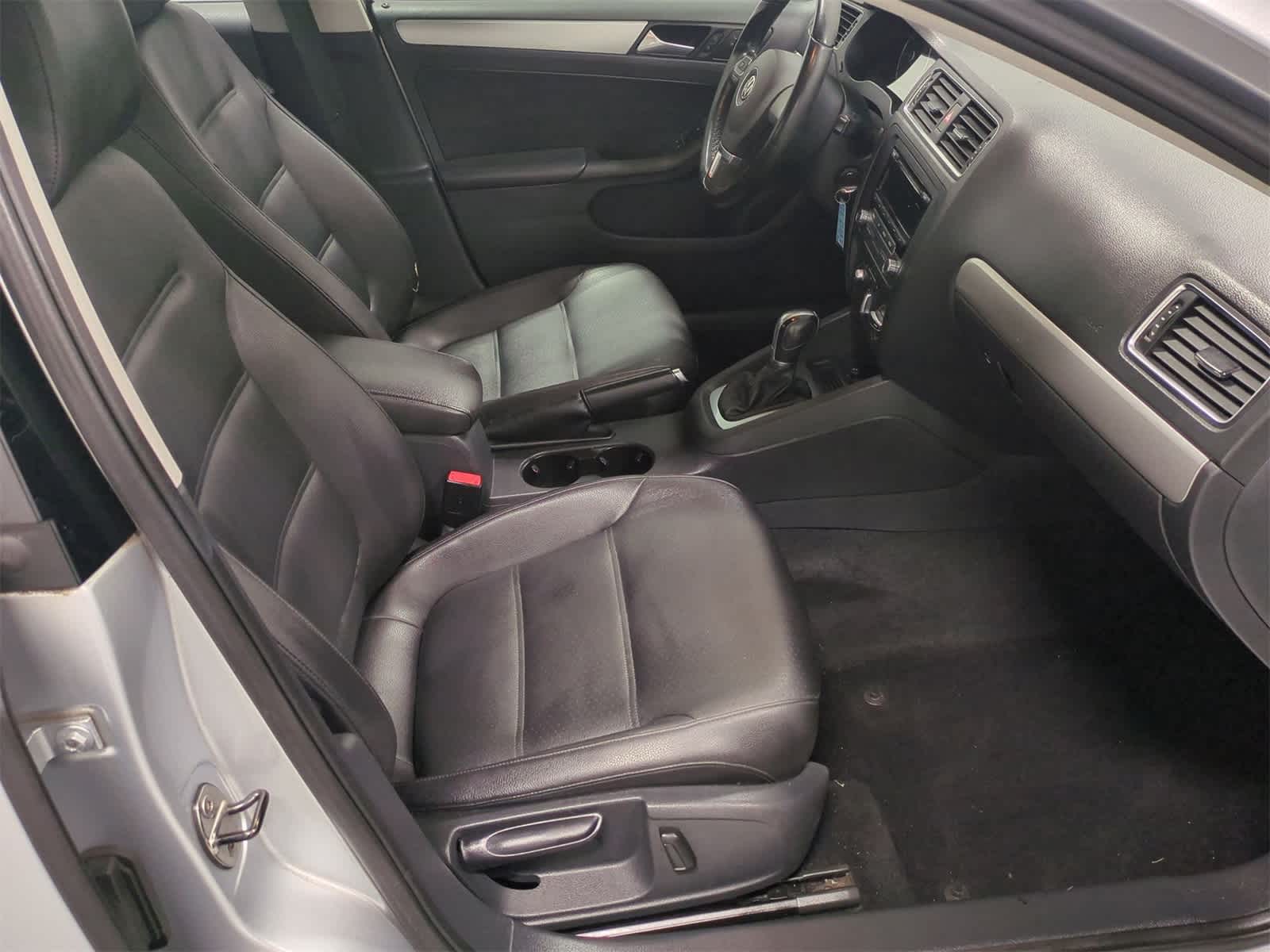 Thumbnail: 2014 Volkswagen Jetta - 21