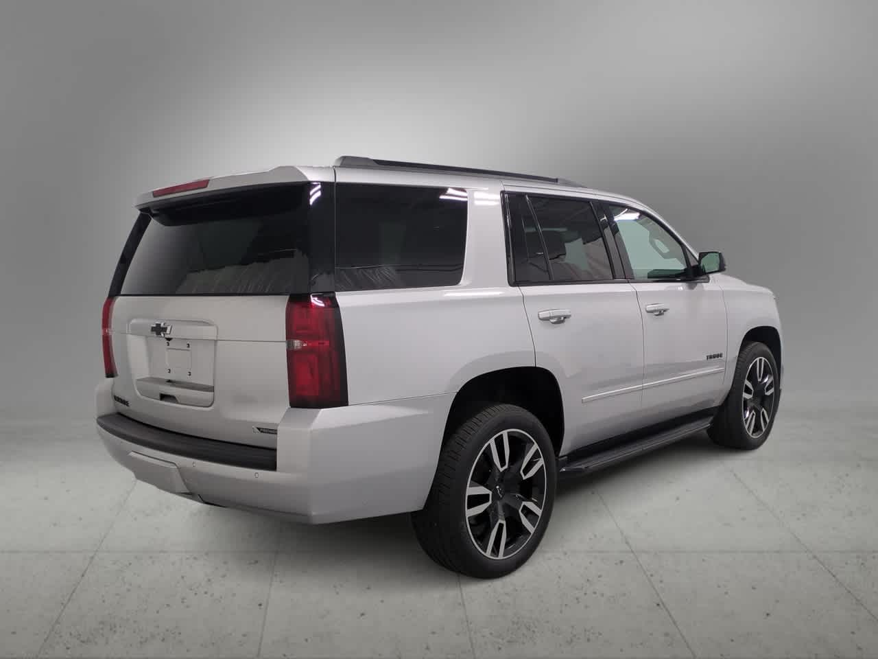 Thumbnail: 2018 Chevrolet Tahoe - 8