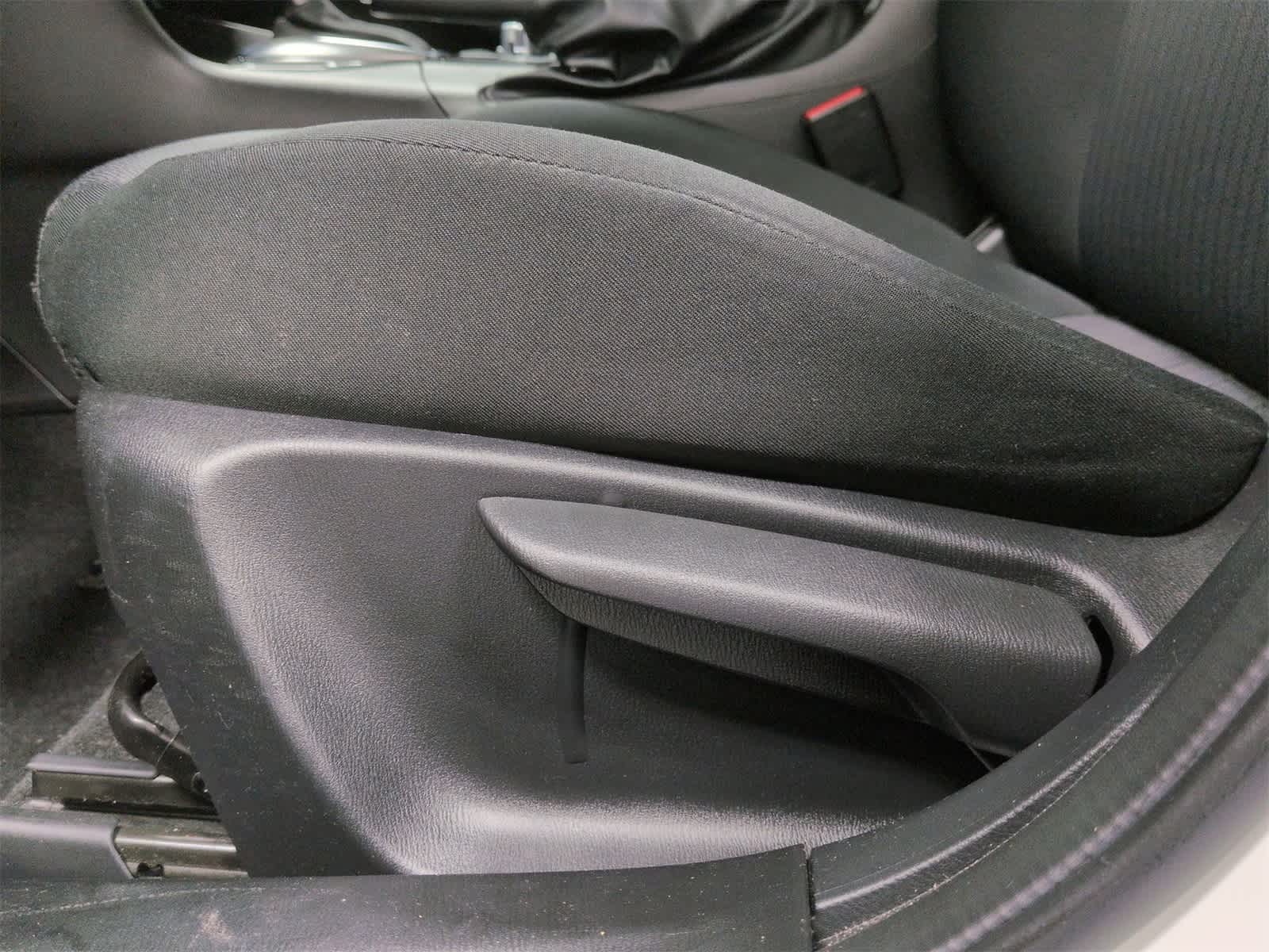 Thumbnail: 2016 Mazda Mazda3 - 18
