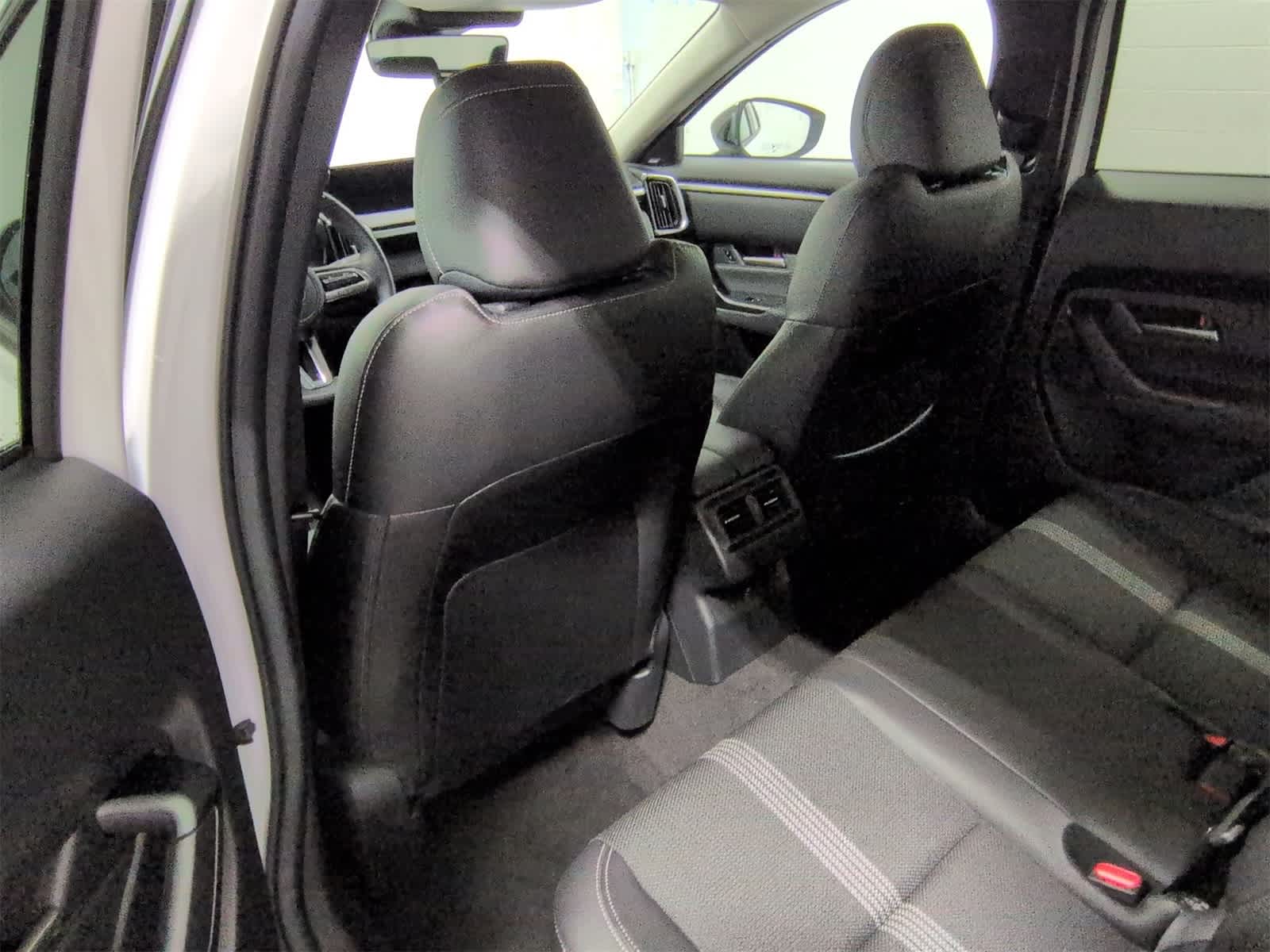 Thumbnail: 2025 Mazda CX-50 - 11