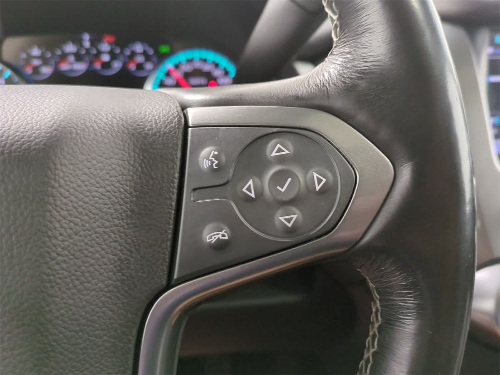 Thumbnail: 2018 Chevrolet Suburban - 26