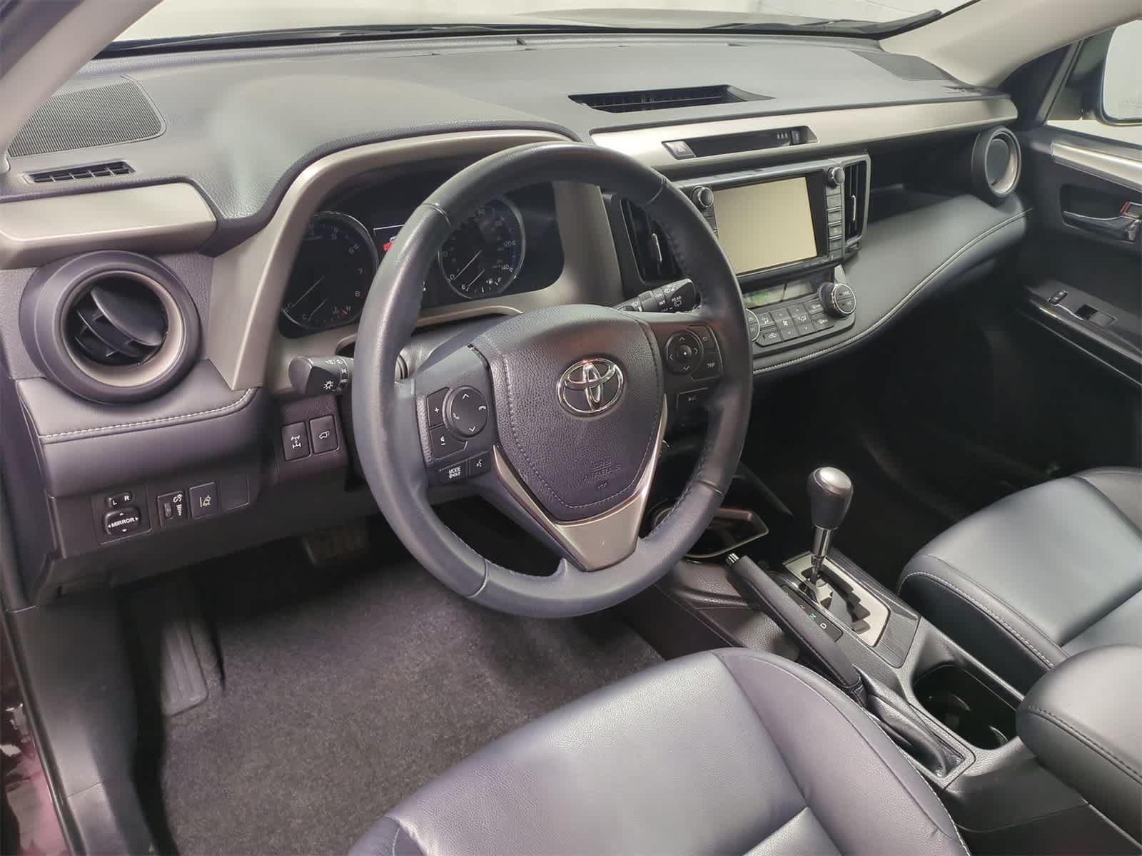 Thumbnail: 2017 Toyota RAV4 - 10