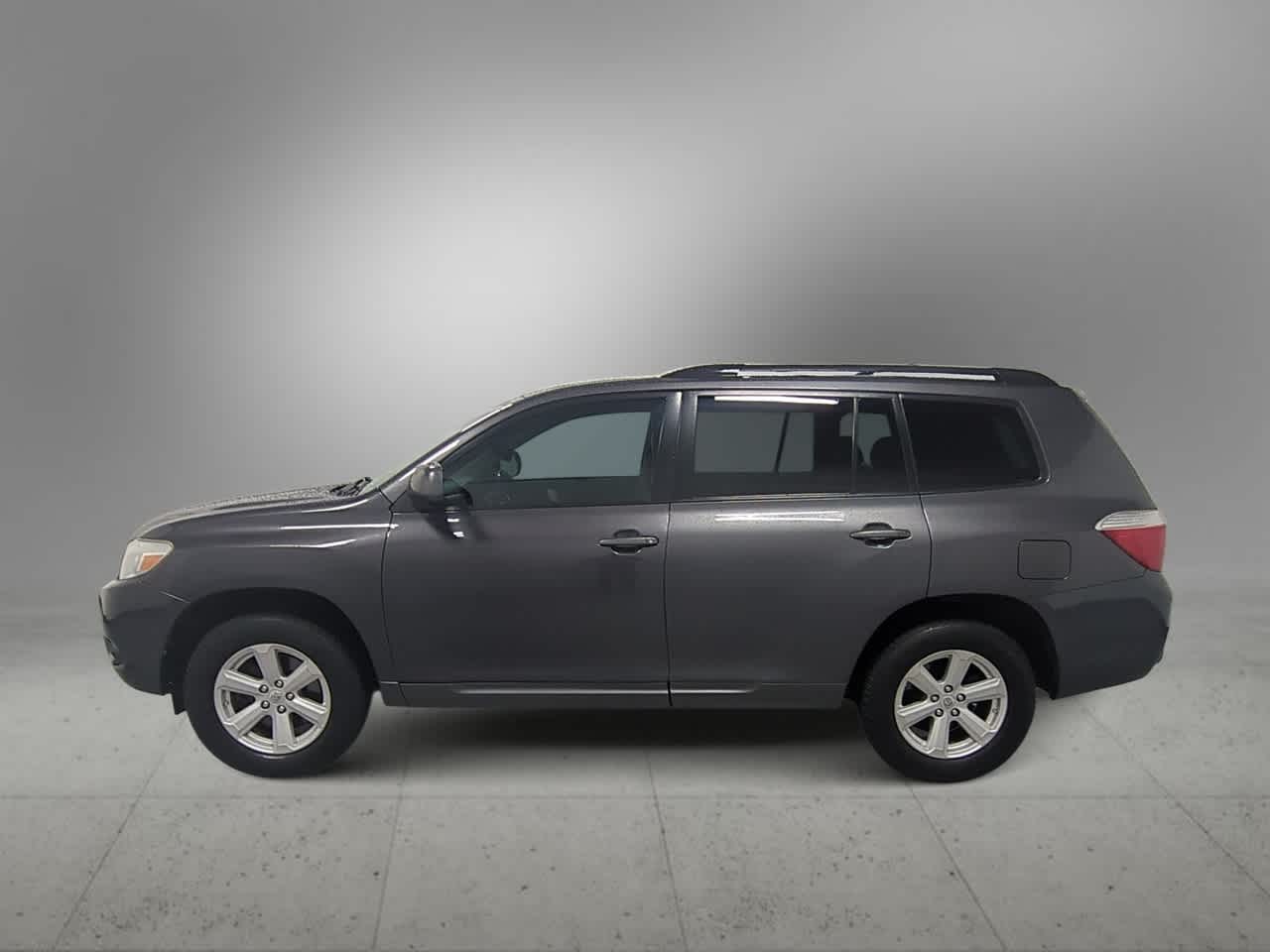 Thumbnail: 2010 Toyota Highlander - 5