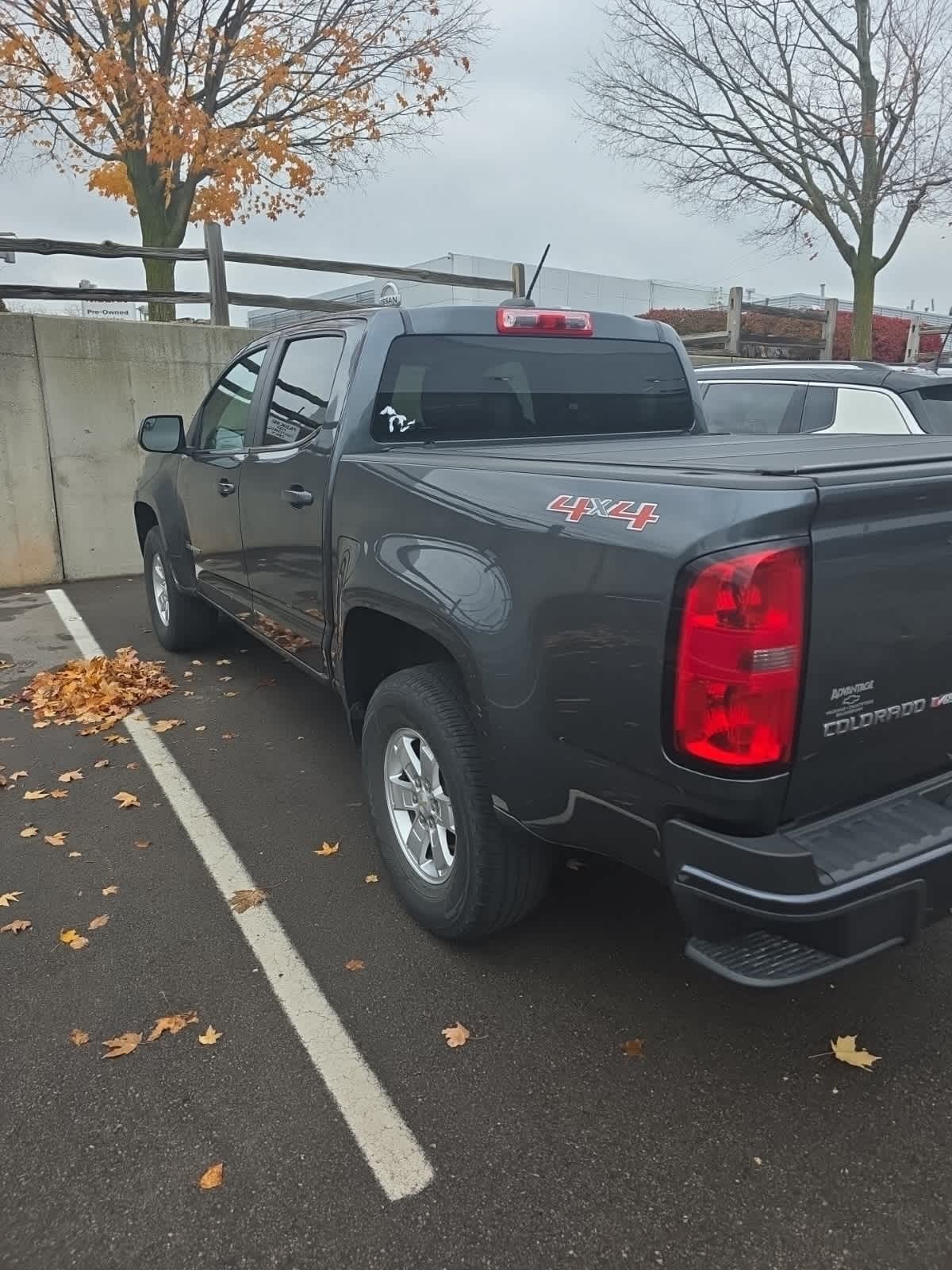 2017 Chevrolet Colorado Work Truck photo 2