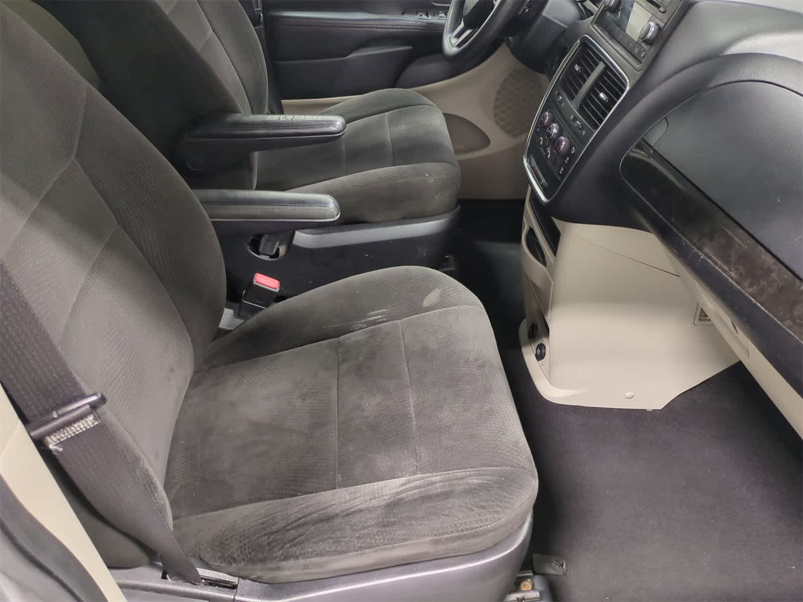 Thumbnail: 2013 Dodge Grand Caravan - 22