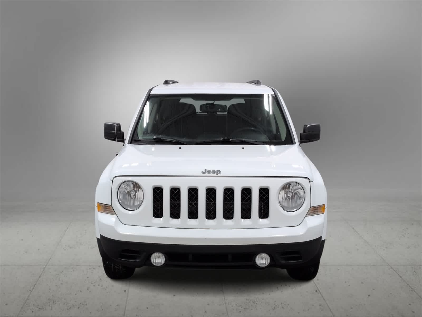Thumbnail: 2016 Jeep Patriot - 3