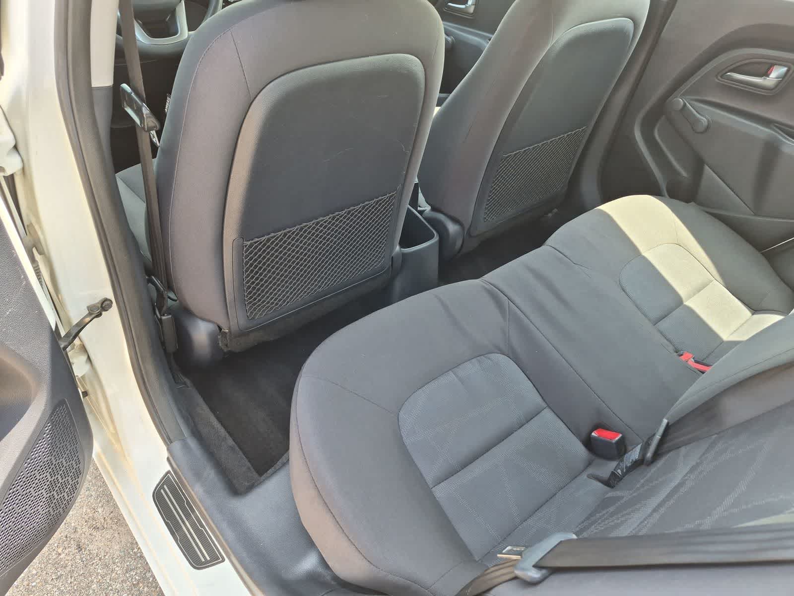 Thumbnail: 2016 Kia Rio - 17