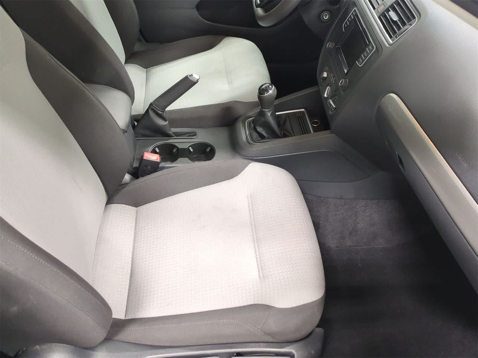 2017 Volkswagen Jetta S 22