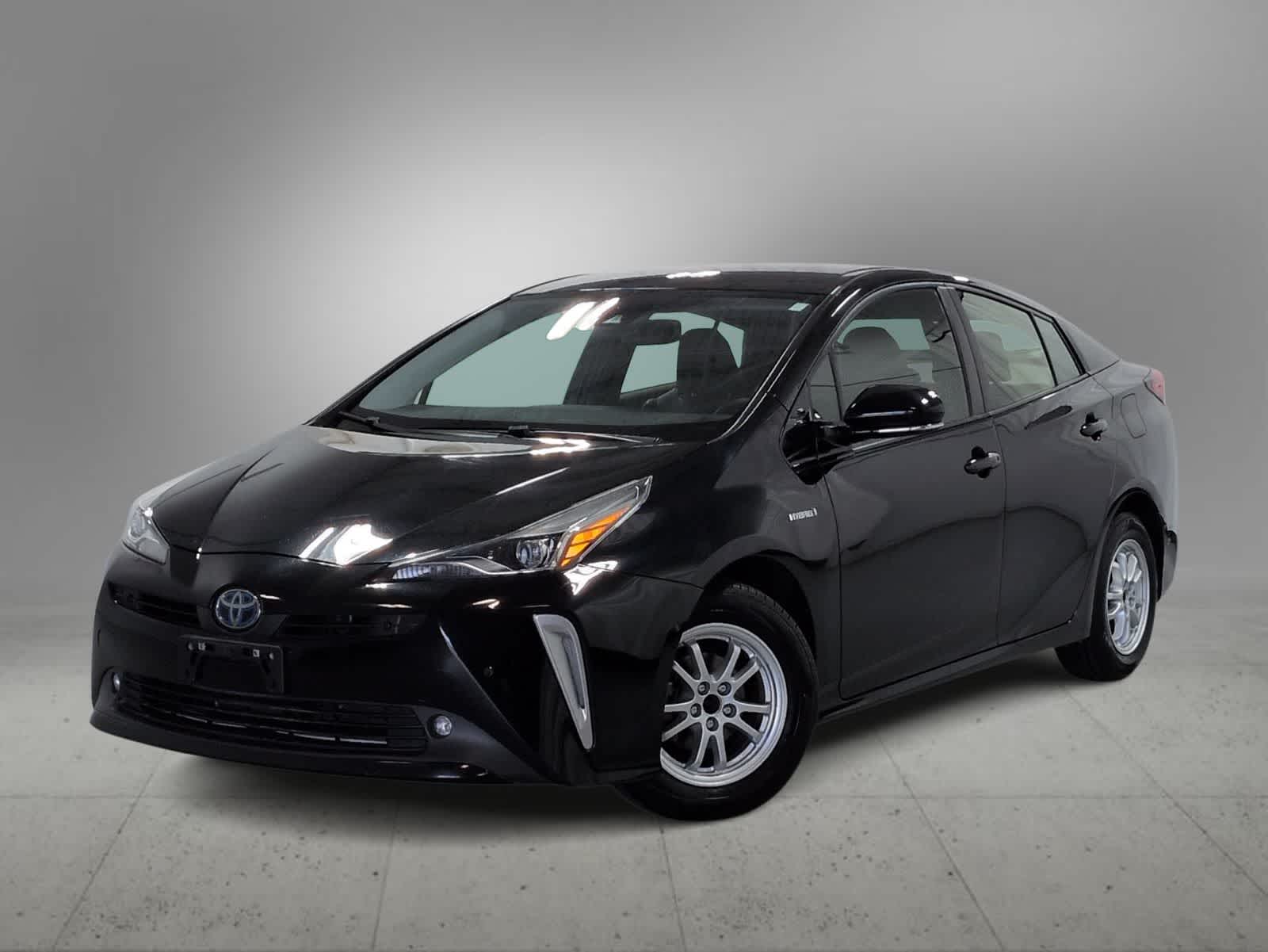 2020 Toyota Prius XLE AWD-e's photo
