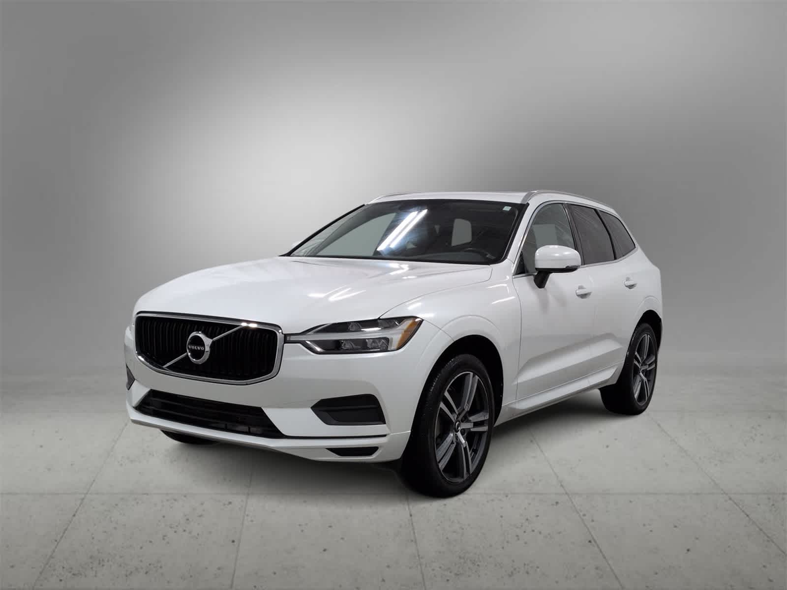 2020 Volvo XC60 T6 Momentum -
                  Farmington Hills, MI