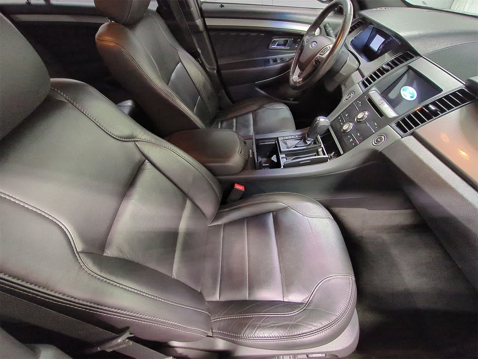 Thumbnail: 2016 Ford Taurus - 22
