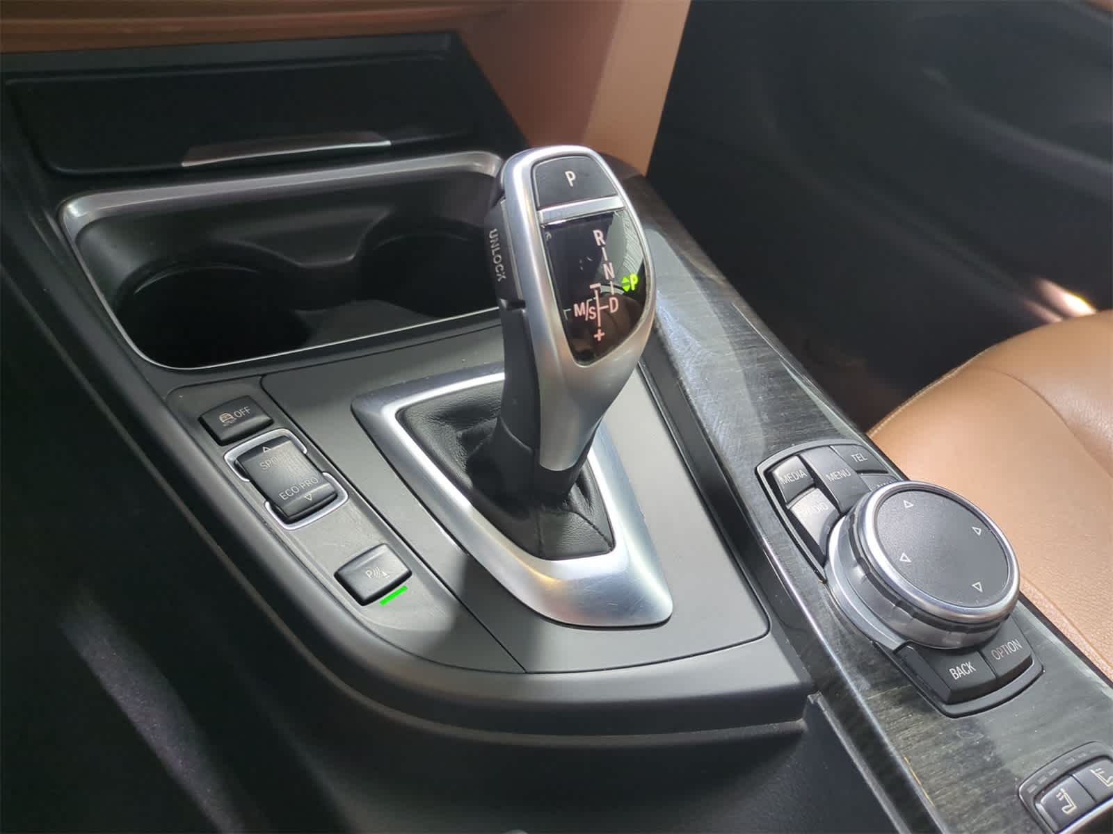 Thumbnail: 2015 BMW 4 Series - 27