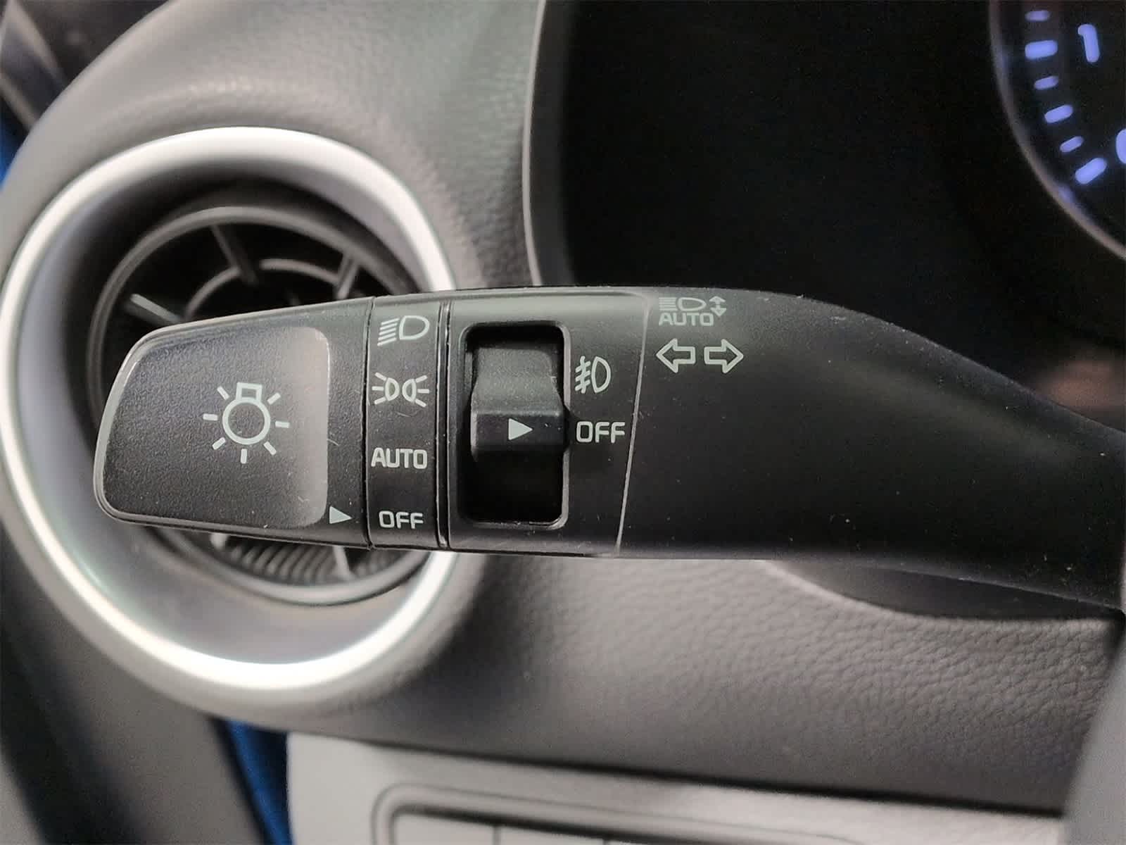 Thumbnail: 2023 Kia Forte - 29