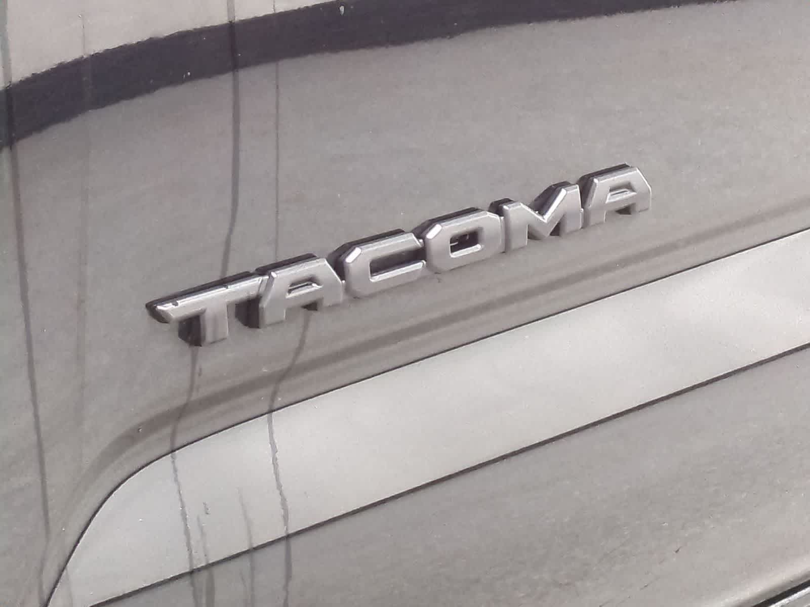 Thumbnail: 2022 Toyota Tacoma - 13