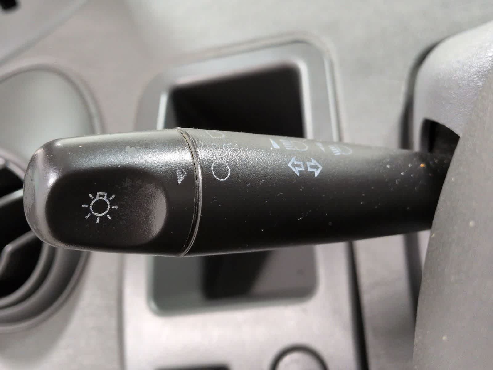 Thumbnail: 2004 Saturn Ion - 26