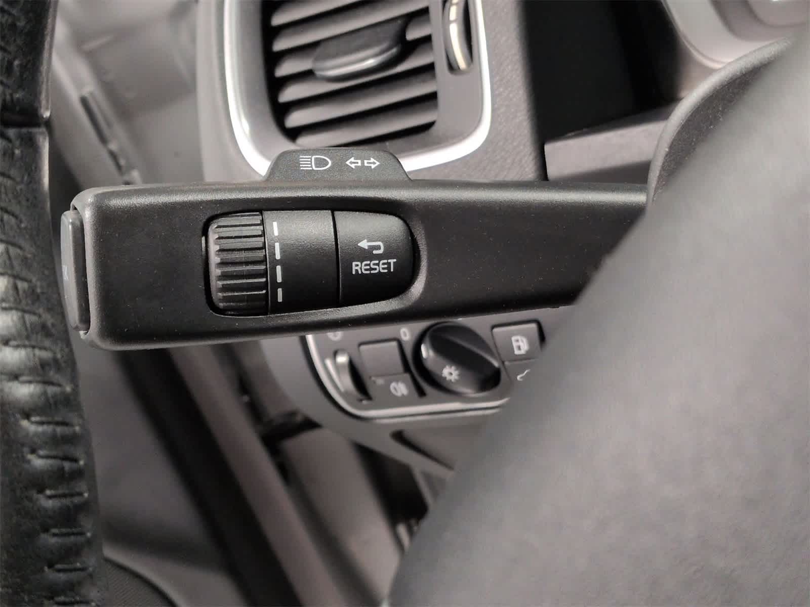 Thumbnail: 2017 Volvo S60 - 29