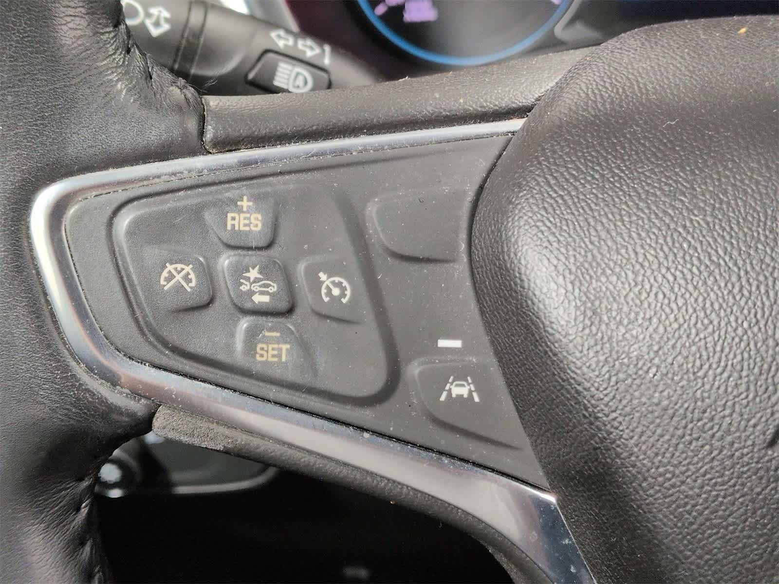 Thumbnail: 2019 Chevrolet Equinox - 24